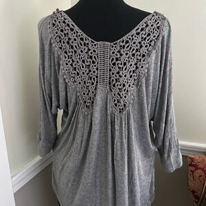 Pleione Grey soft 2/3 sleeve top lace. size medium